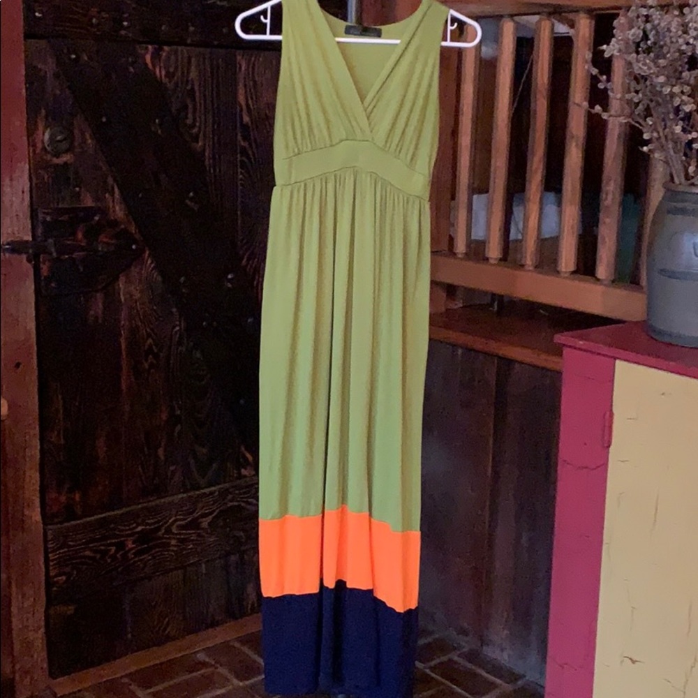 Trendy Tummy Maternity Maxi Dress